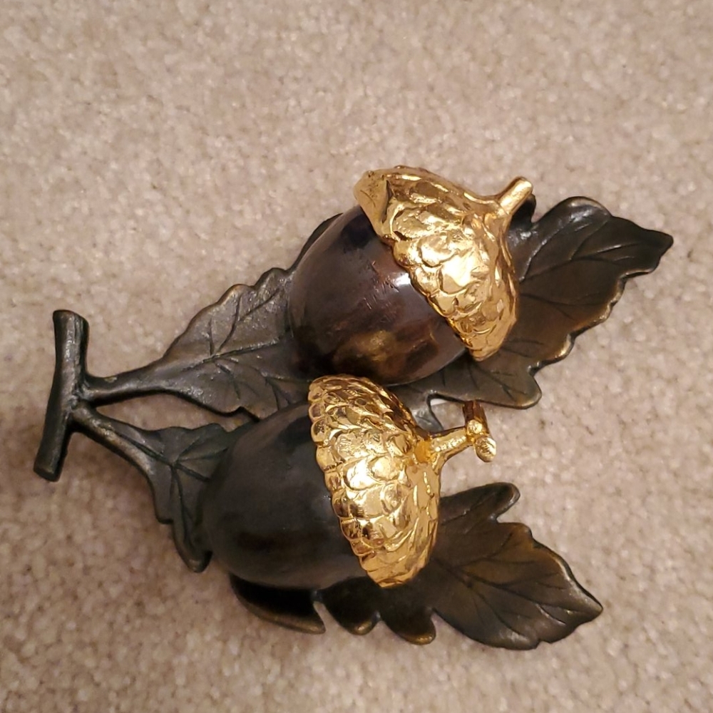 Neiman Marcus Michael Aram 24k Gold Plated And Bronze acorn salt & pepper shaker